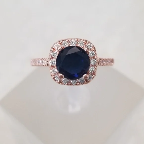 18k Sapphire Ring - Picture 2 of 8